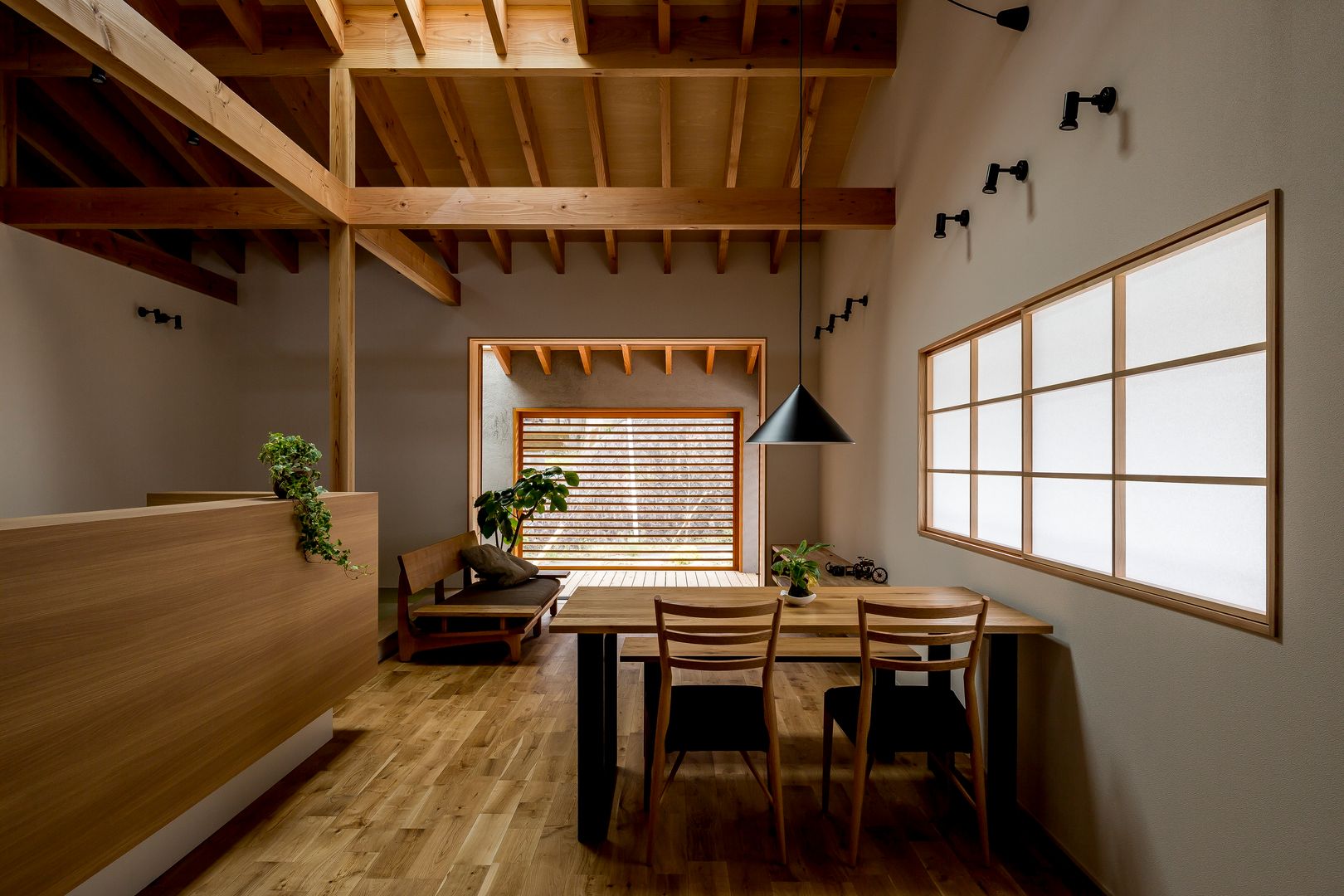 古城ヶ丘の家, HEARTH ARCHITECTS/ハース建築設計事務所 HEARTH ARCHITECTS/ハース建築設計事務所 Modern living room