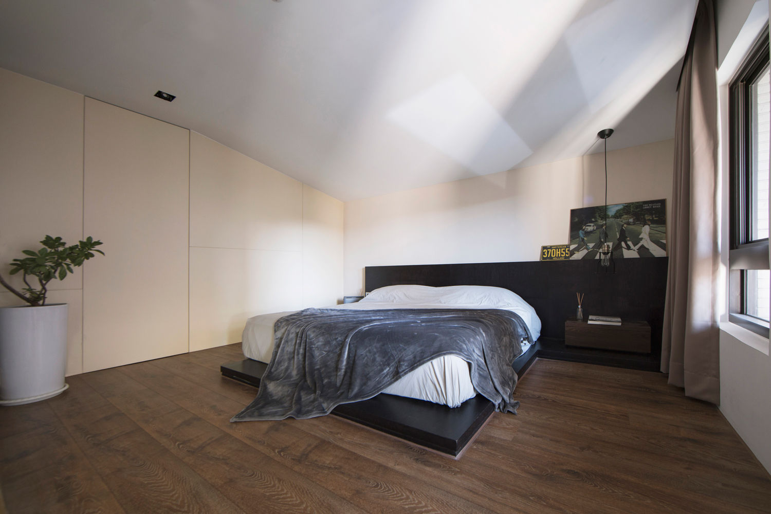 Vision by Studio In2, Studio In2 深活生活設計 Studio In2 深活生活設計 Industrial style bedroom