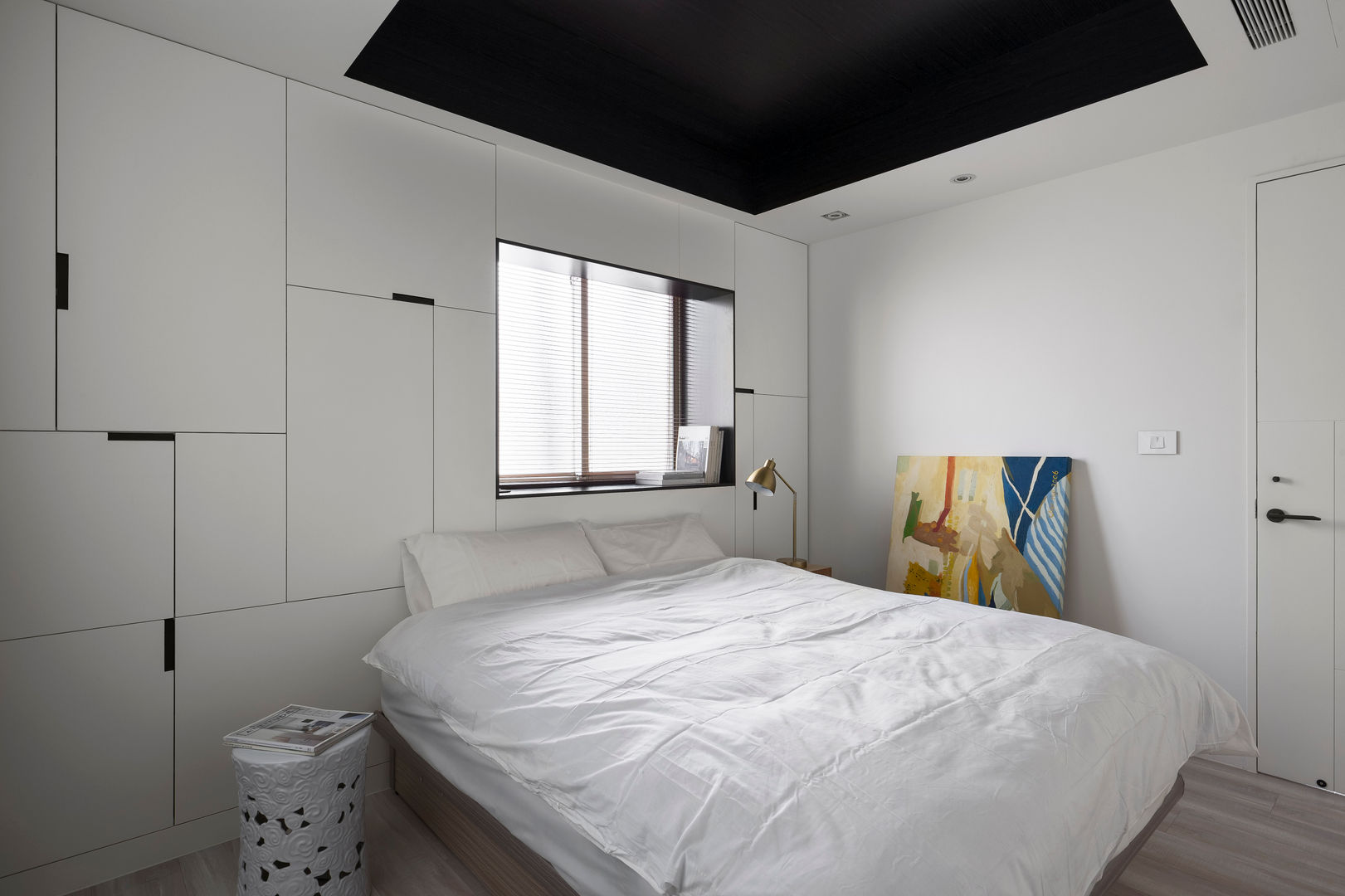 No.2 Modern Composition by Studio In2, Studio In2 深活生活設計 Studio In2 深活生活設計 Minimalist bedroom