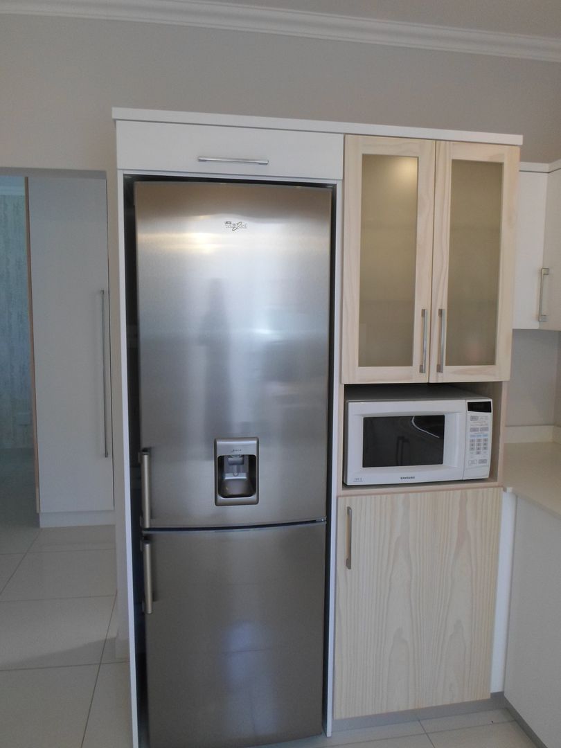 Umhlanga holiday apartment, BHD Interiors BHD Interiors Modern kitchen