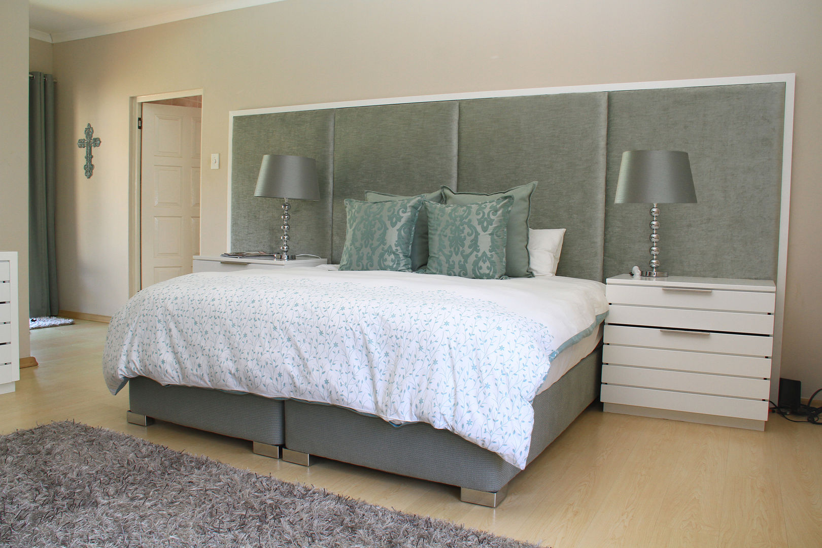 La Lucia Home, BHD Interiors BHD Interiors Modern style bedroom Beds & headboards