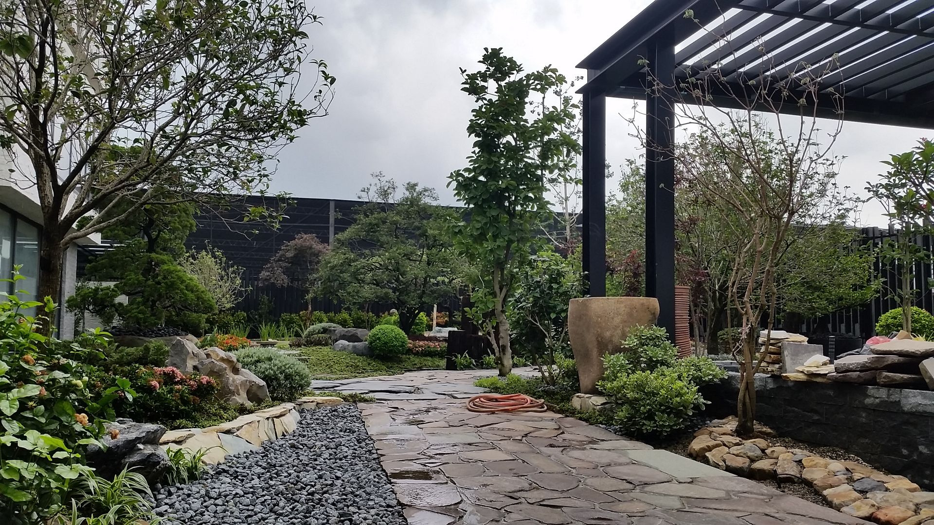台中庭園私宅, 水湘景觀設計 水湘景觀設計 Jardins modernos