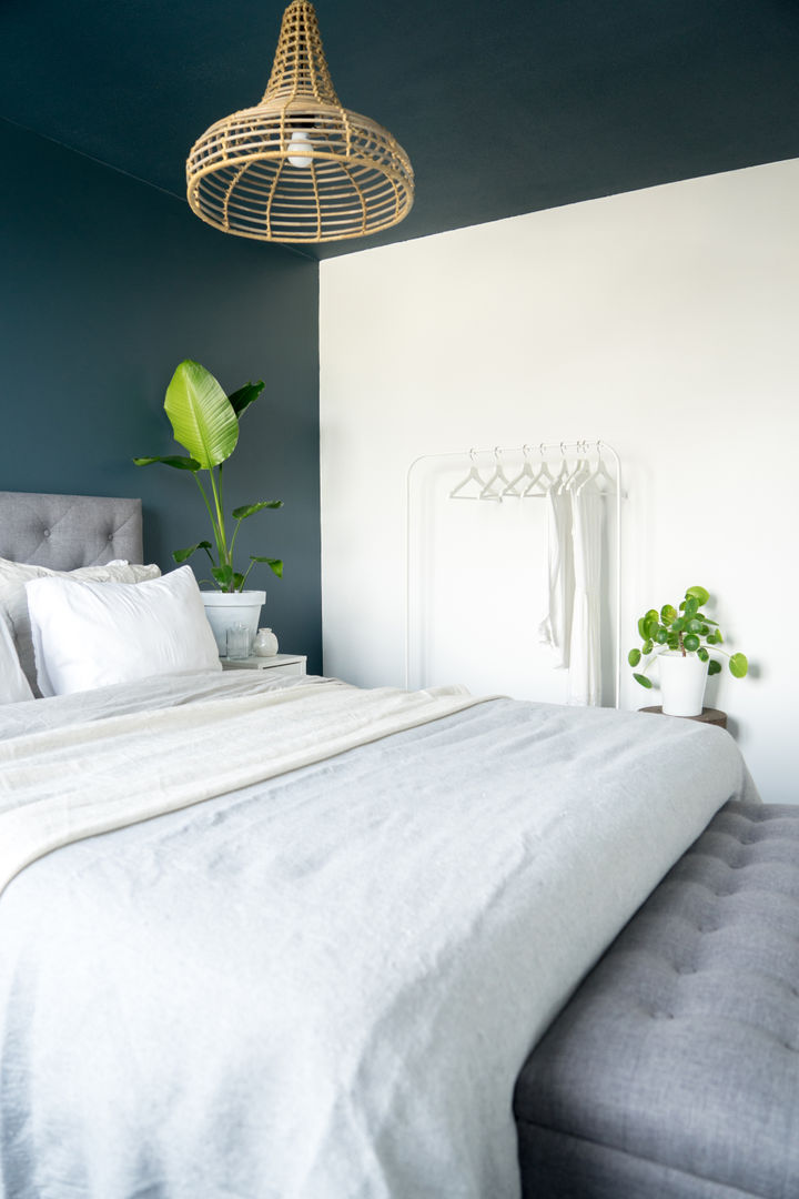 Scandinavische slaapkamer, Pure & Original Pure & Original Scandinavian style bedroom