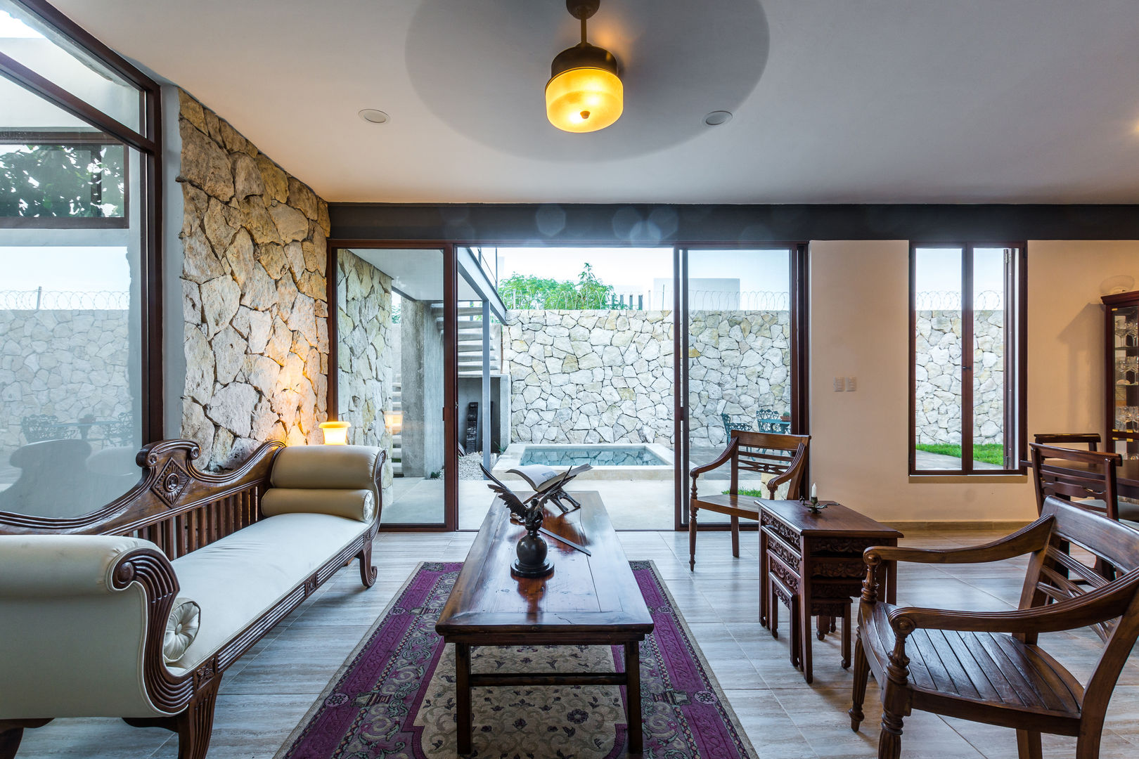 Riad Lluvia, Cetina y Ancona Arquitectos Cetina y Ancona Arquitectos 地中海デザインの リビング