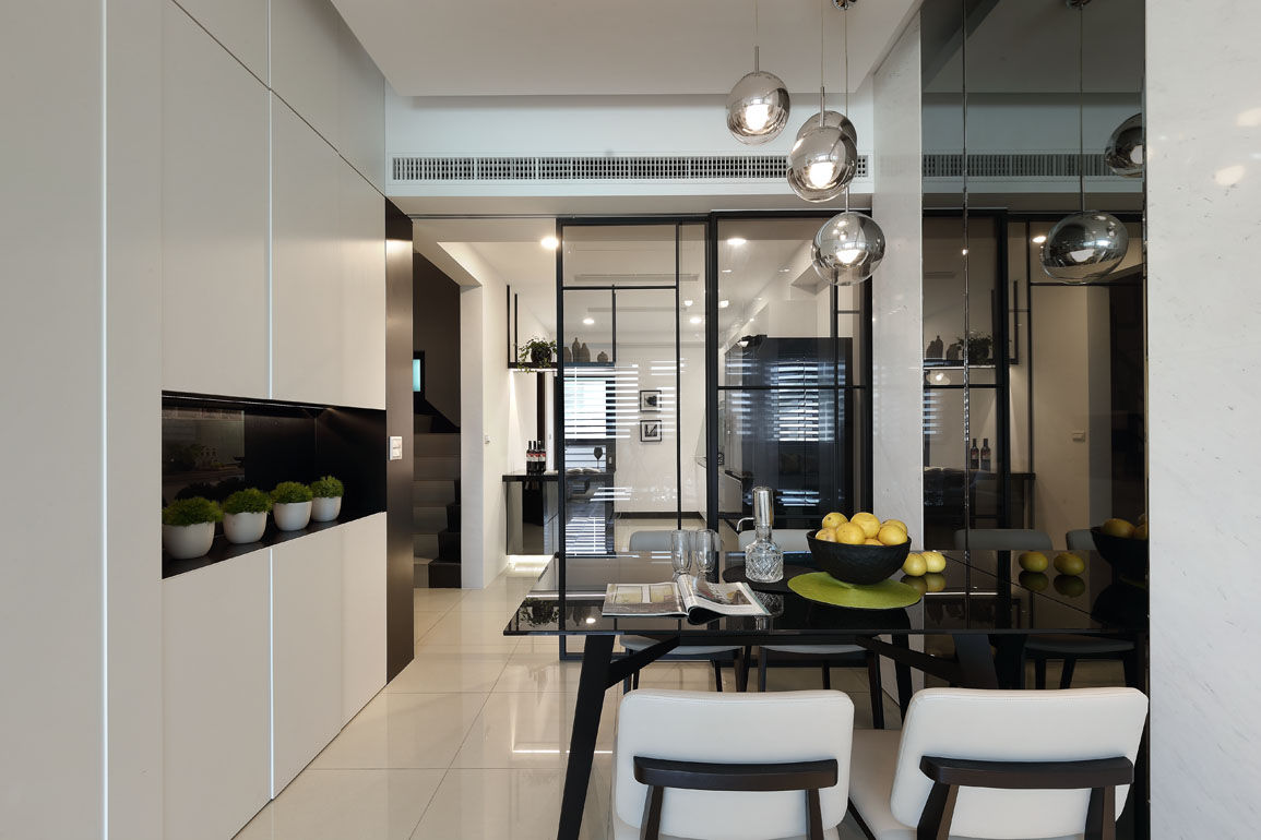 最簡單的黑白，卻藏著最精彩的語彙, 楊允幀空間設計 楊允幀空間設計 Scandinavian style dining room