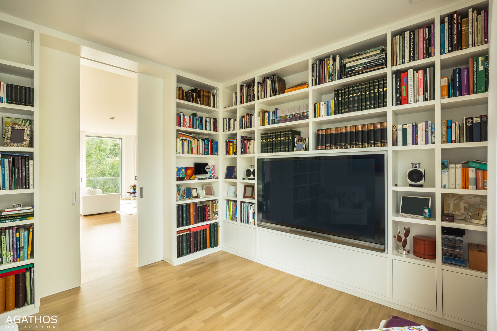 Neubau einer Villa in Ostbelgien, Architekturbüro Sutmann Architekturbüro Sutmann Modern media room