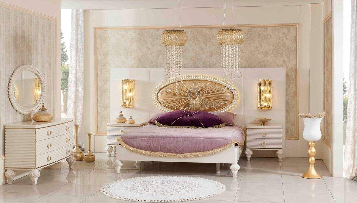 homify غرفة نوم خشب Wood effect Beds & headboards