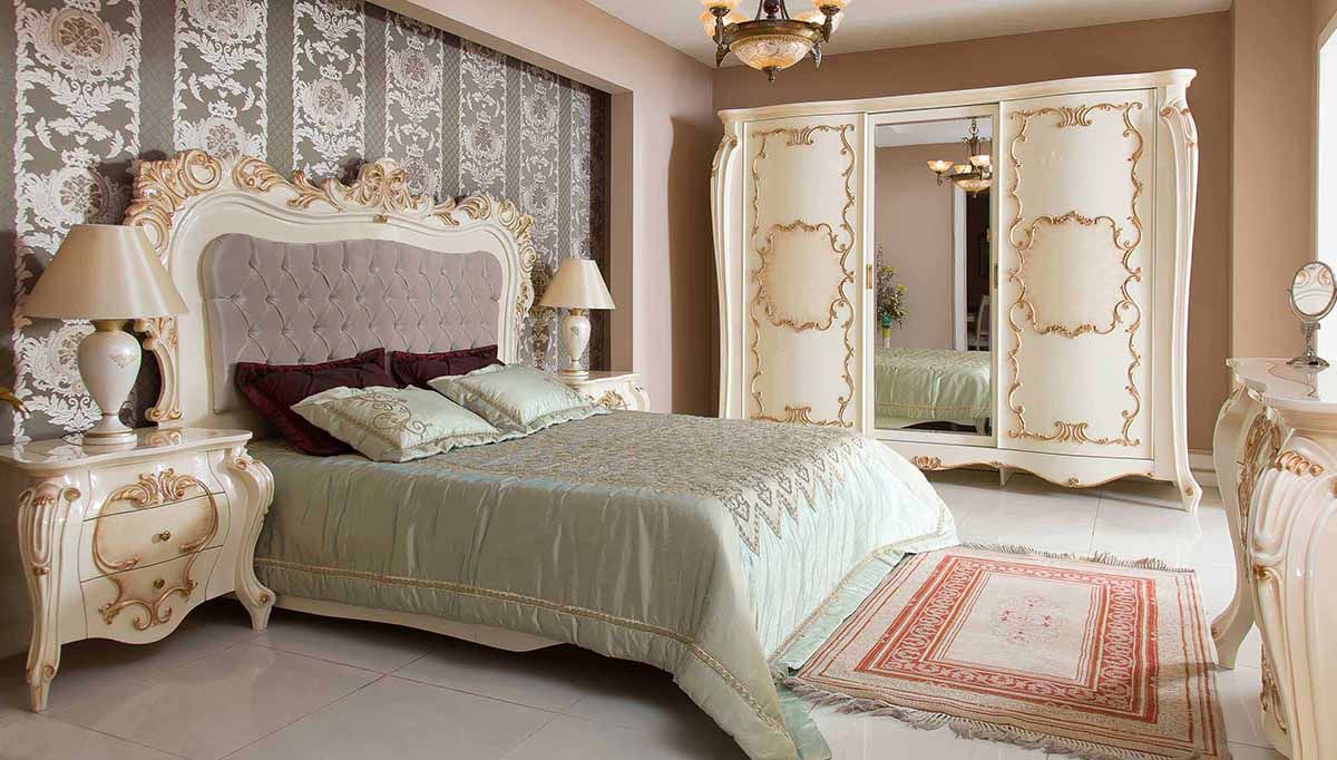 homify Classic style bedroom Wood Wood effect Beds & headboards
