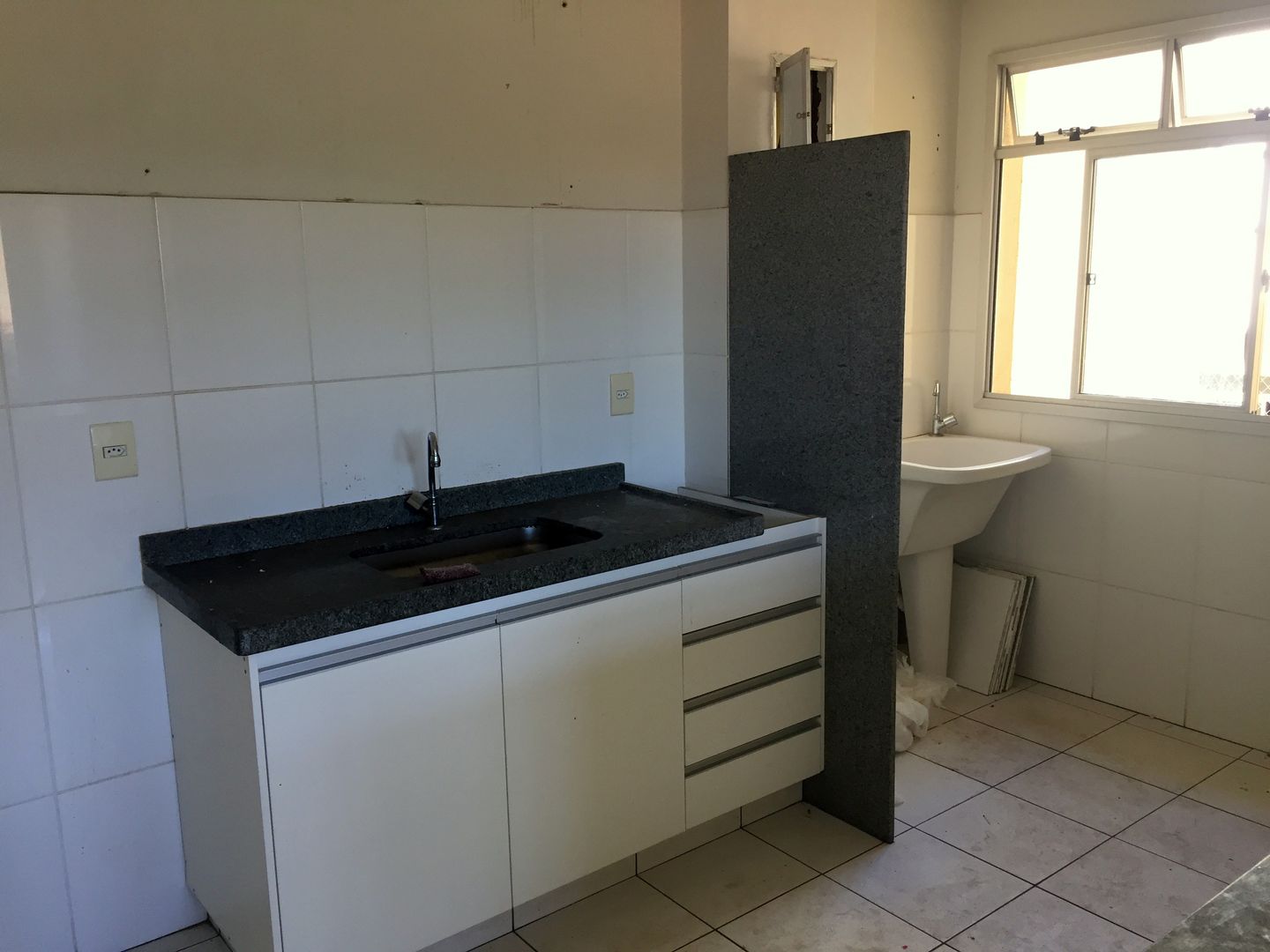 Apartamento, Letícia Saldanha Arquitetura Letícia Saldanha Arquitetura Cozinhas modernas