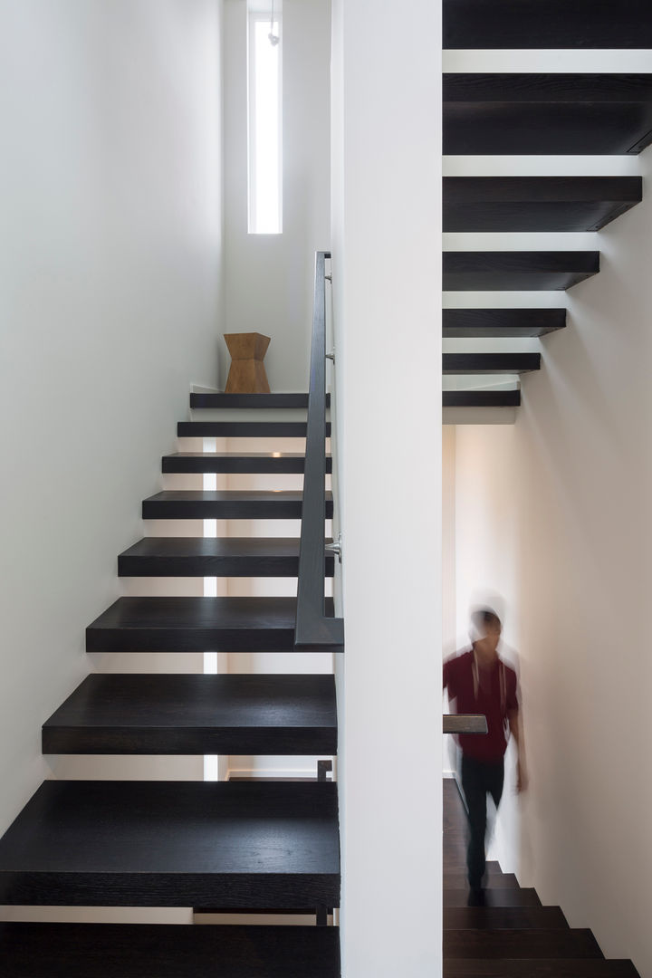 Magnolia House Rerucha Studio Modern Corridor, Hallway and Staircase