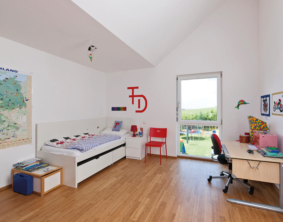 Erweitertes Kontrastprogramm, KitzlingerHaus GmbH & Co. KG KitzlingerHaus GmbH & Co. KG Erkek çocuk yatak odası İşlenmiş Ahşap Şeffaf