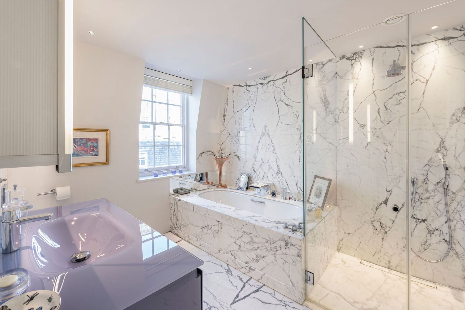 Master en-suite bathroom RBD Architecture & Interiors Classic style bathroom Marble bathroom,bathroom furniture,master en suite,carrara marble,liliac washbasin,walk-in shower,luxury bathroom