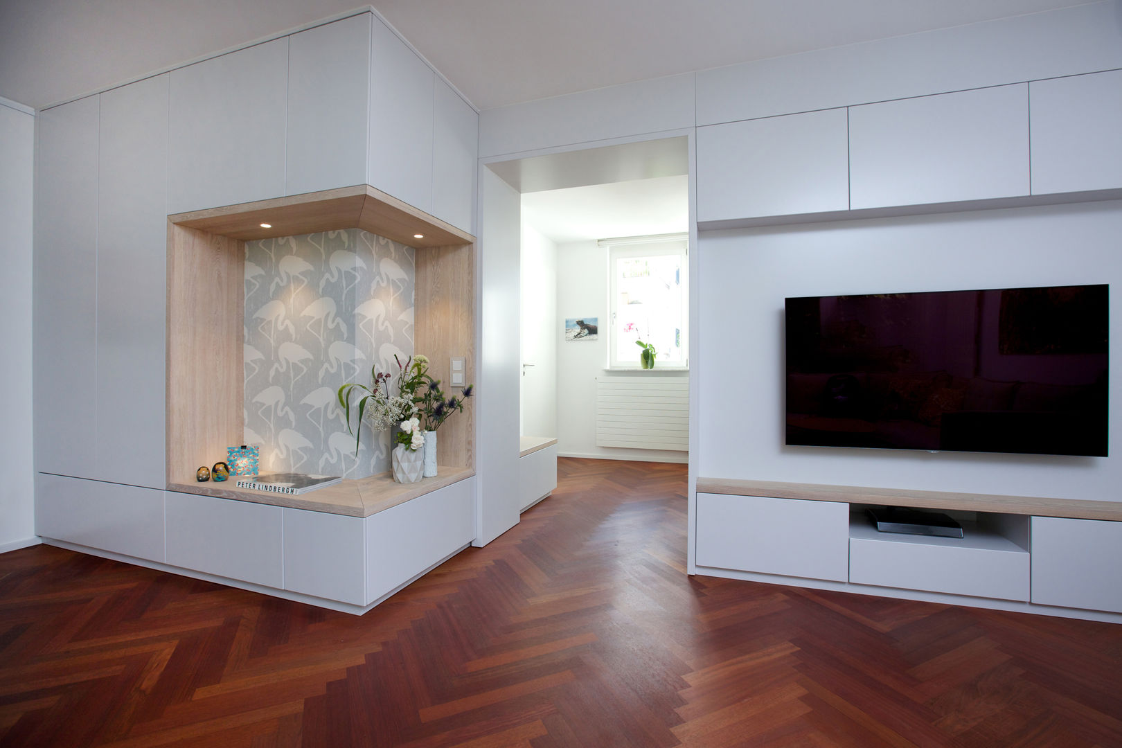 Der beige Wohnzimmerschrank: Ein vielseitiges Möbelstück für Ihr Zuhause