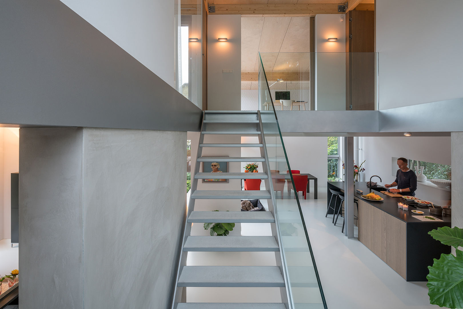 vide hallway Bloot Architecture Minimalistische gangen, hallen & trappenhuizen Metaal
