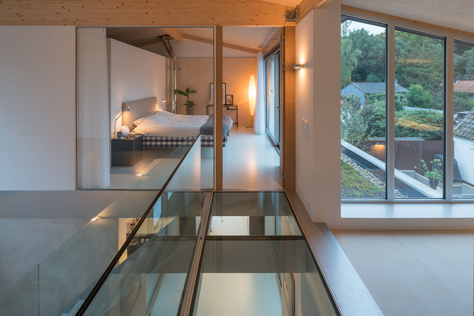 bedroom glass floor Bloot Architecture Minimalistische gangen, hallen & trappenhuizen Glas glass floor,bedroom,seamless floor