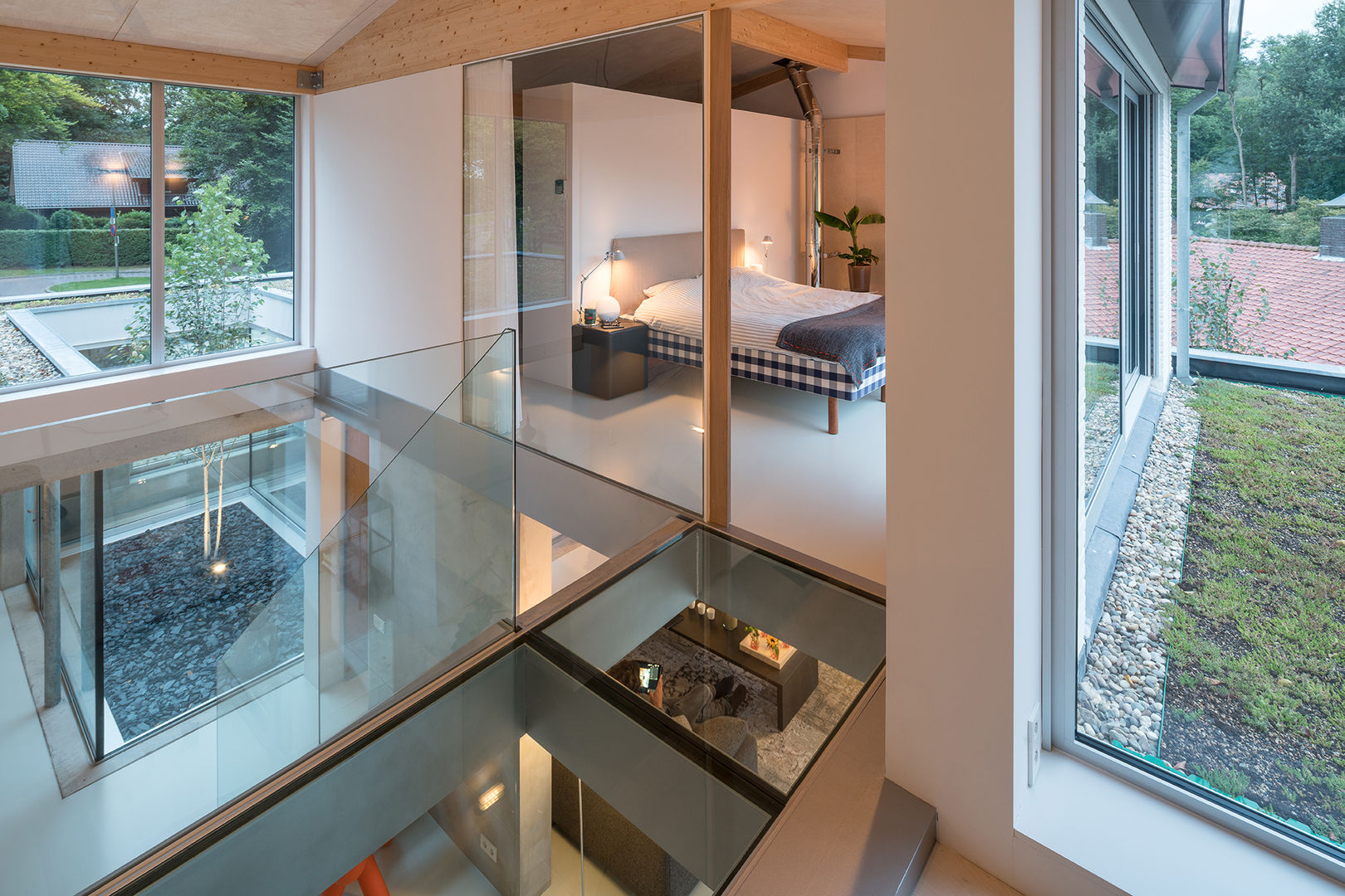 Patio House, Bloot Architecture Bloot Architecture Minimalistische slaapkamers Multiplex