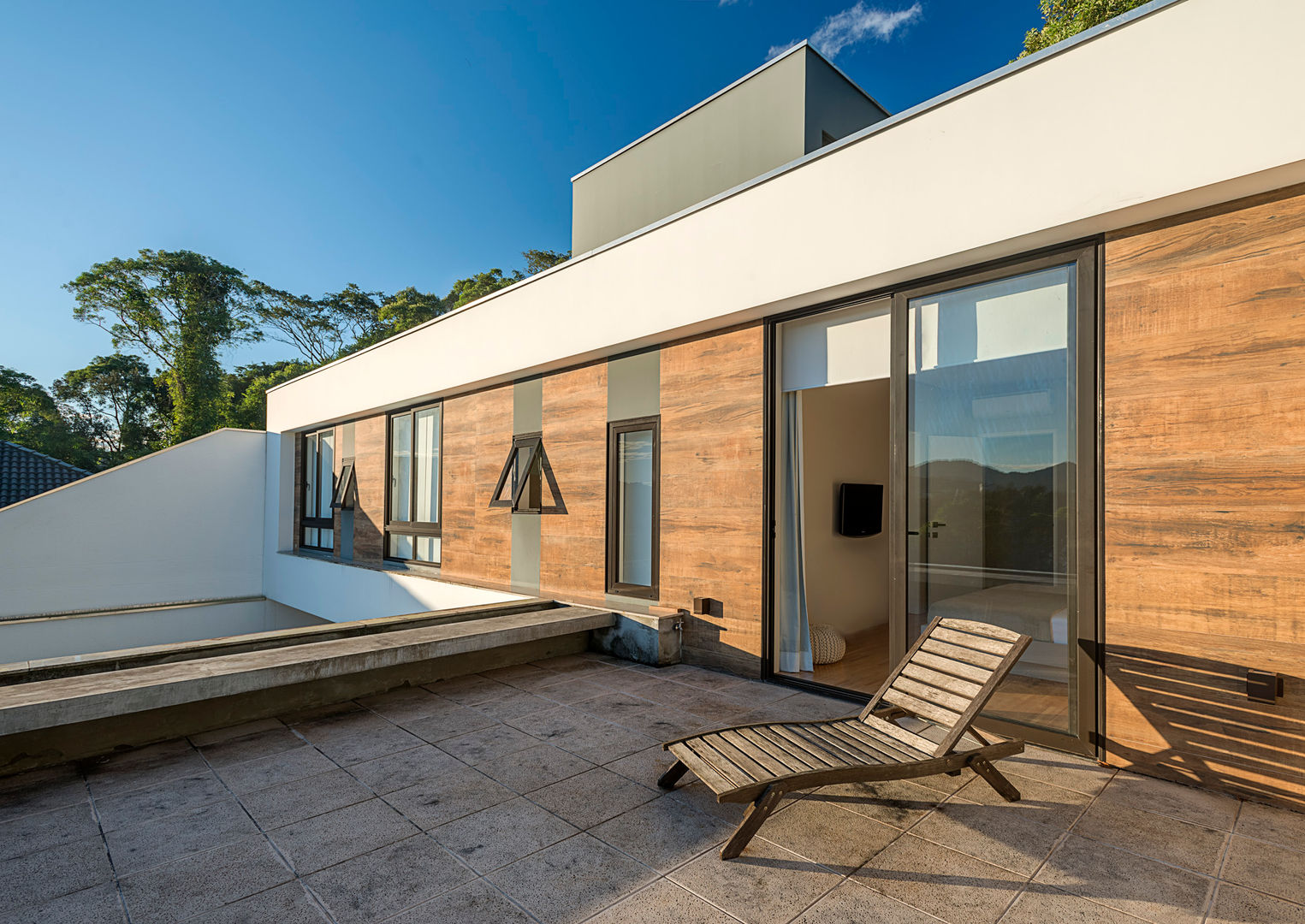 Casa das Varandas, Alexandre Zelinski Fotógrafo de Arquitetura Alexandre Zelinski Fotógrafo de Arquitetura Balcone, Veranda & Terrazza in stile moderno