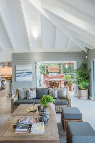 Beach Front House, JSD Interiors JSD Interiors Salon original Bois Effet bois