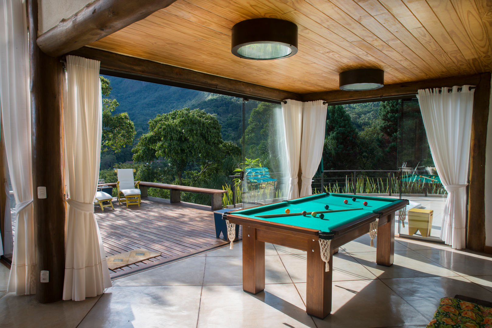 Casa na Montanha, Giselle Wanderley arquitetura Giselle Wanderley arquitetura Living room