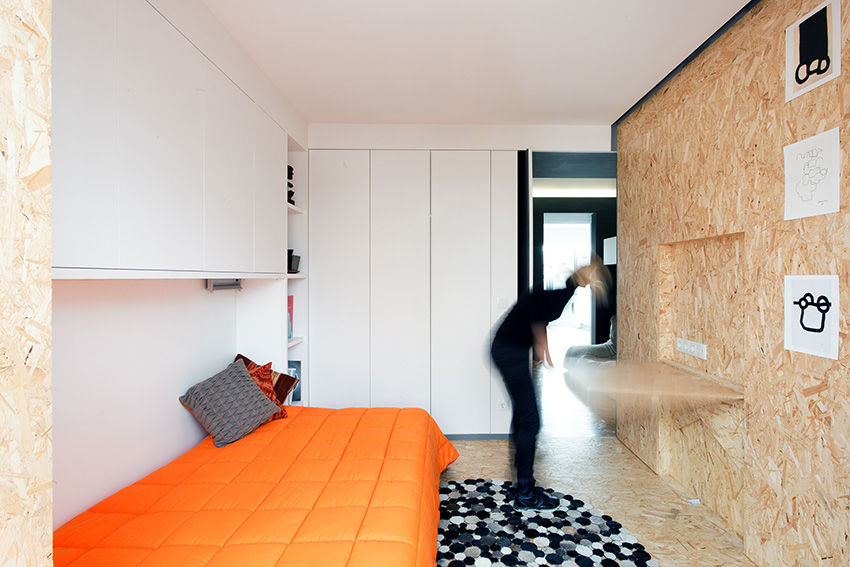 Bedroom UMA Collective - Architecture Modern style bedroom OSB Beds & headboards