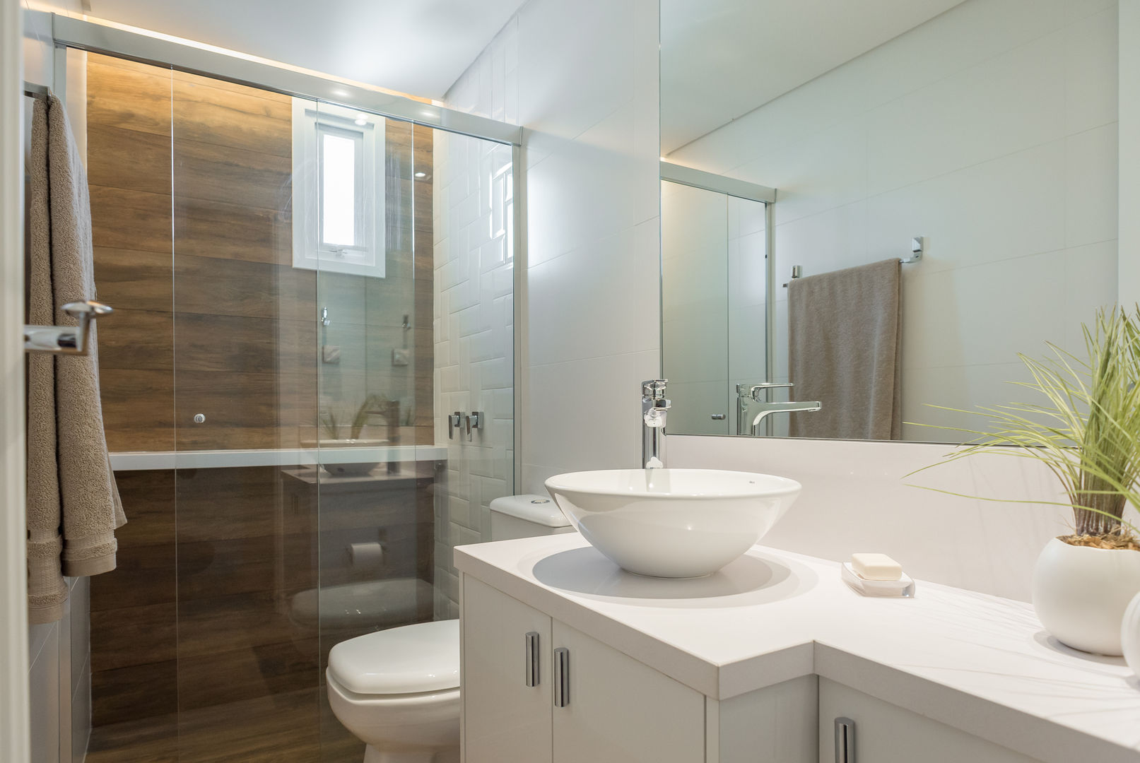 Banheiro com Piso de Madeira: Tire Todas as Suas Dúvidas Aqui | homify