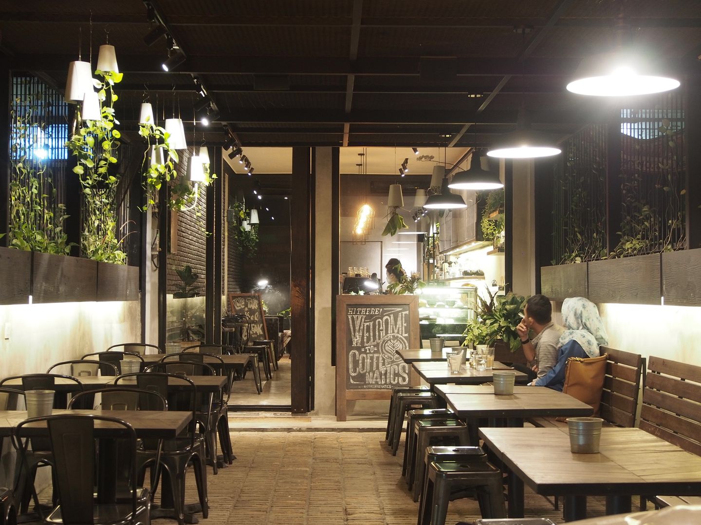 The Coffeenatics in Medan, Spasi Architects Spasi Architects Commercial spaces Bricks Gastronomy