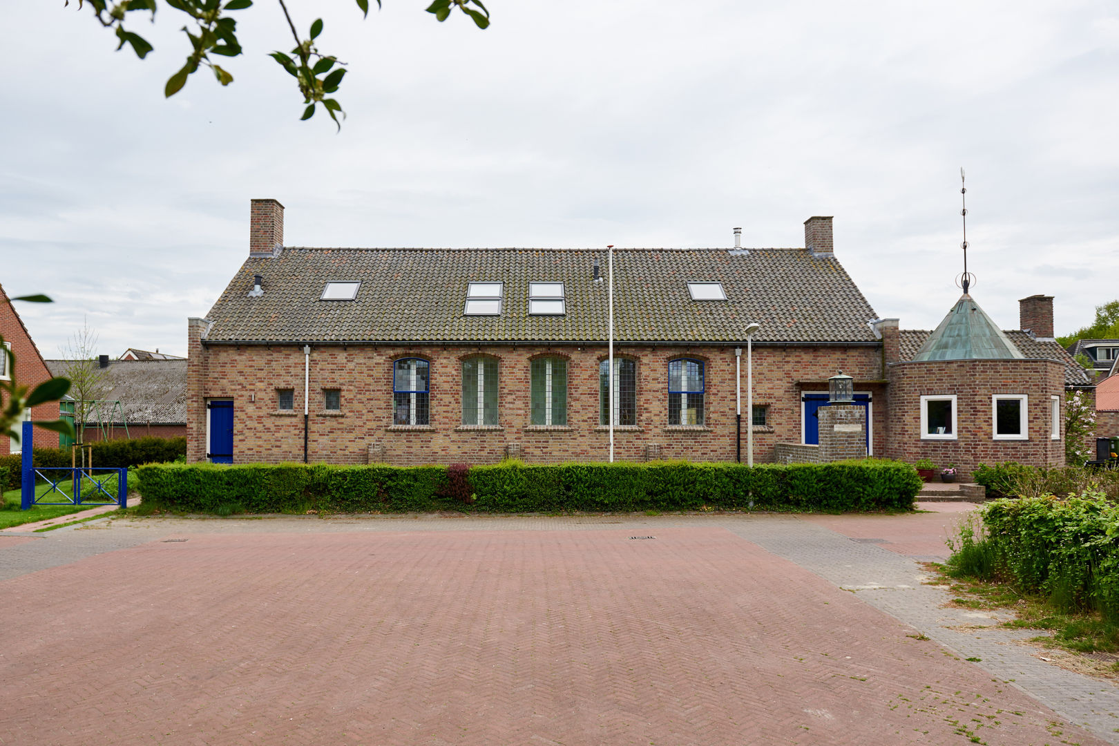 Transformatie Koepelkerk Onnen, MINT Architecten MINT Architecten Casas clásicas