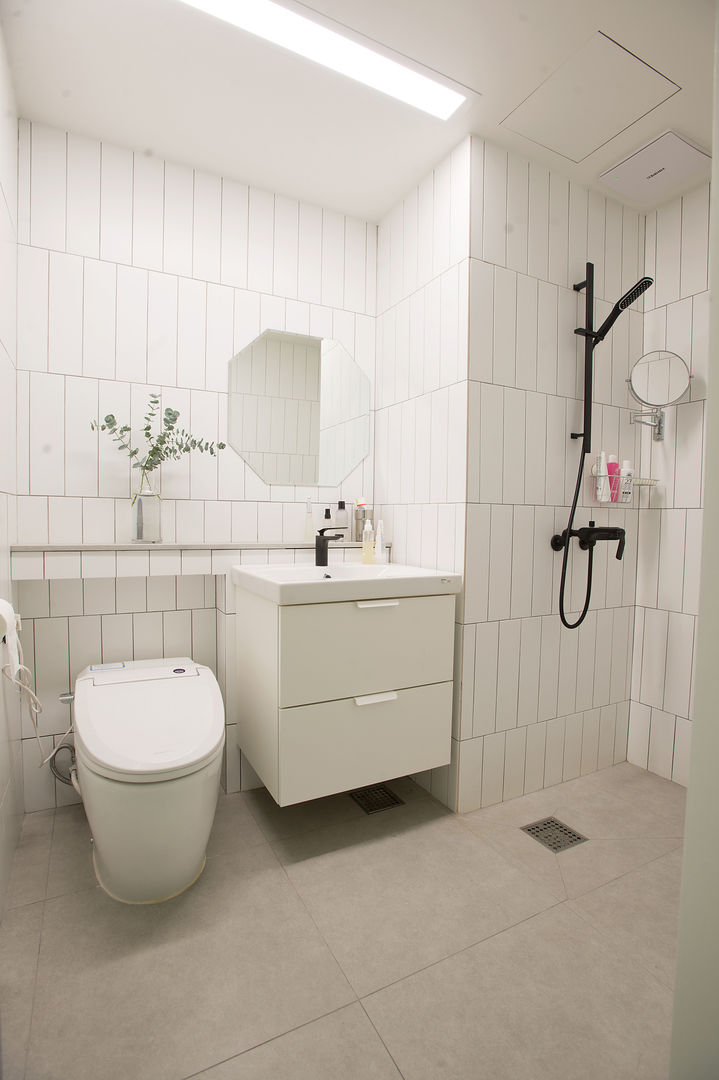 homify Minimalist Banyo