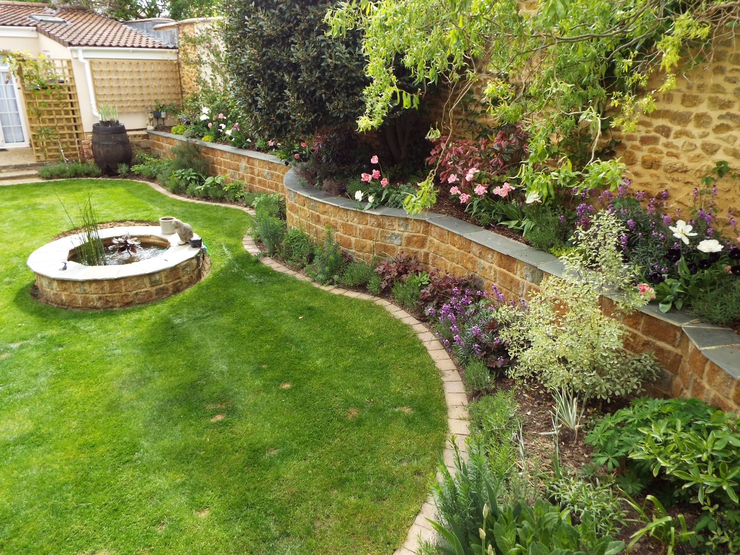 Walled Garden design and makeover. Bodicote, Oxfordshire Alexander John Garden Design & Maintenance cottage garden,walled garden,bodicote,oxfordshire,banbury,roses,garden lighting