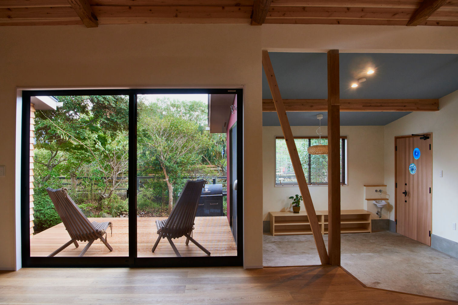 Ichinomiya_house, tai_tai STUDIO tai_tai STUDIO Rustic style windows & doors Wood Wood effect