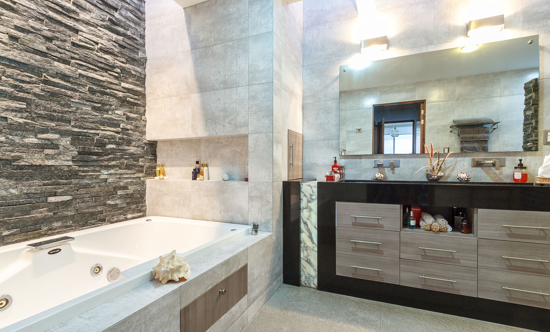 Baño homify Baños de estilo moderno