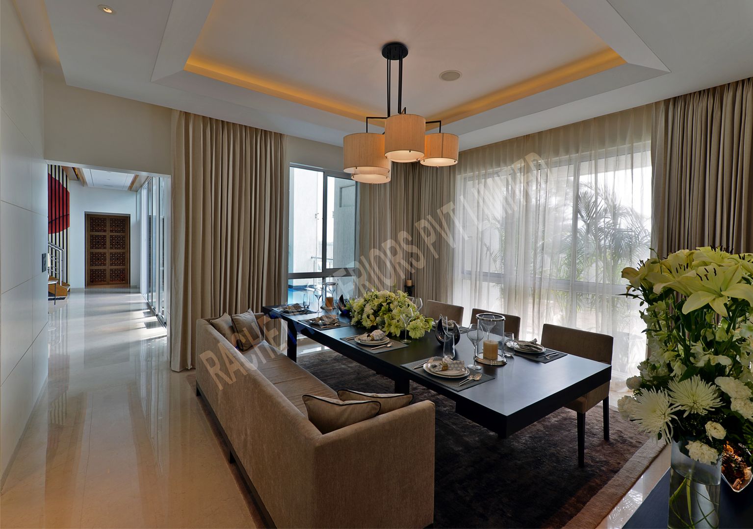 Residence at Pune, Racheta Interiors Pvt Limited Racheta Interiors Pvt Limited Phòng ăn phong cách hiện đại