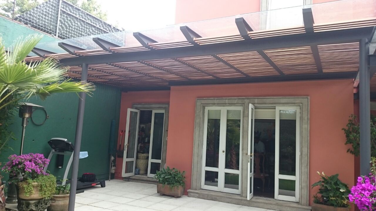 Pérgola Híbrida en Tequisquiapan, Materia Viva S.A. de C.V. Materia Viva S.A. de C.V. Крыши