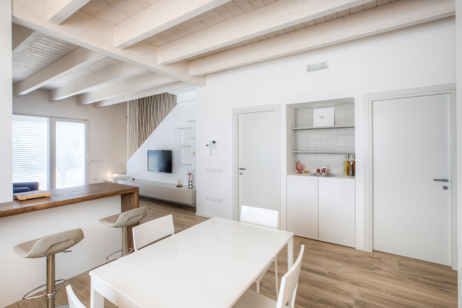 Casa in legno Villa Conti, Progettolegno srl Progettolegno srl Cocinas de estilo moderno Madera Acabado en madera