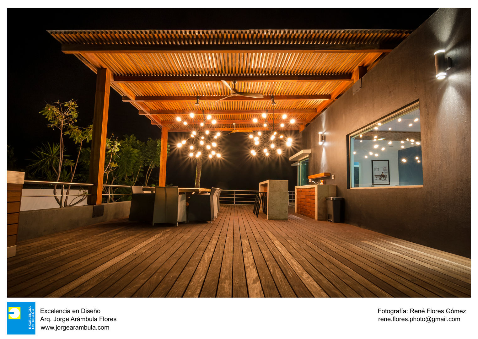 Casa Vista Lago, Excelencia en Diseño Excelencia en Diseño Terrace لکڑی Wood effect