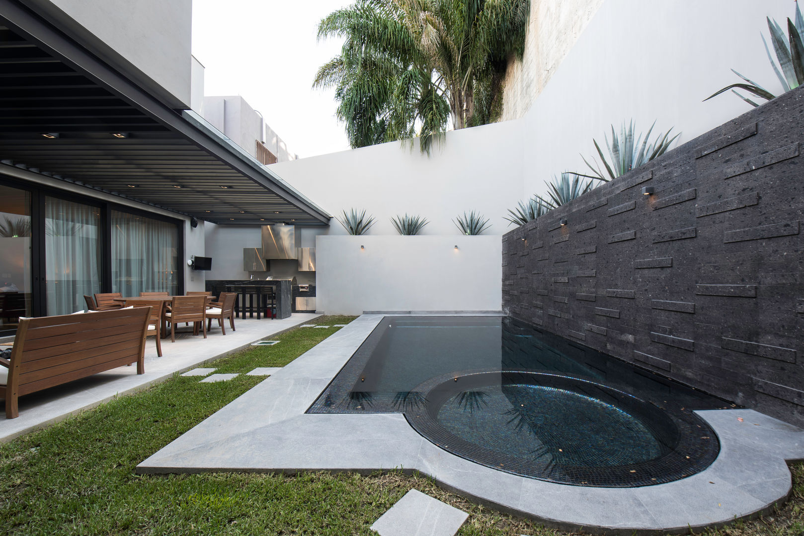 LOS OLIVOS, Rousseau Arquitectos Rousseau Arquitectos Garden Pool