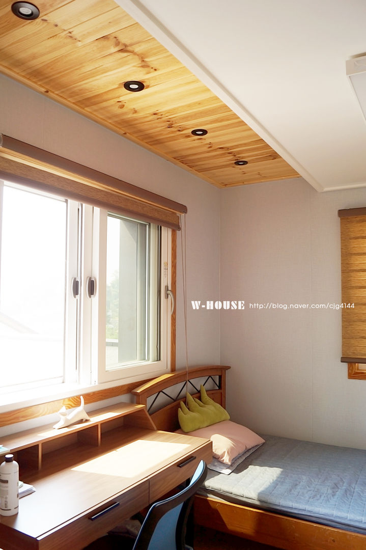 청원3호 팔봉리 45평형 ALC복층주택, W-HOUSE W-HOUSE Salas multimedia modernas Madera maciza Multicolor