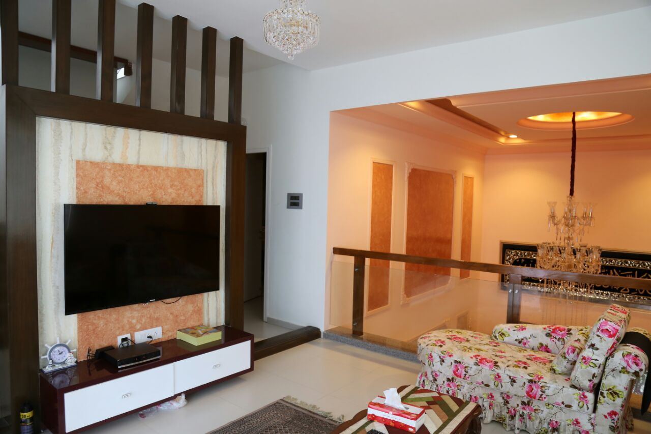 Mr. Fazal 's Home Interior Design, Walls Asia Architects and Engineers Walls Asia Architects and Engineers Modern living room