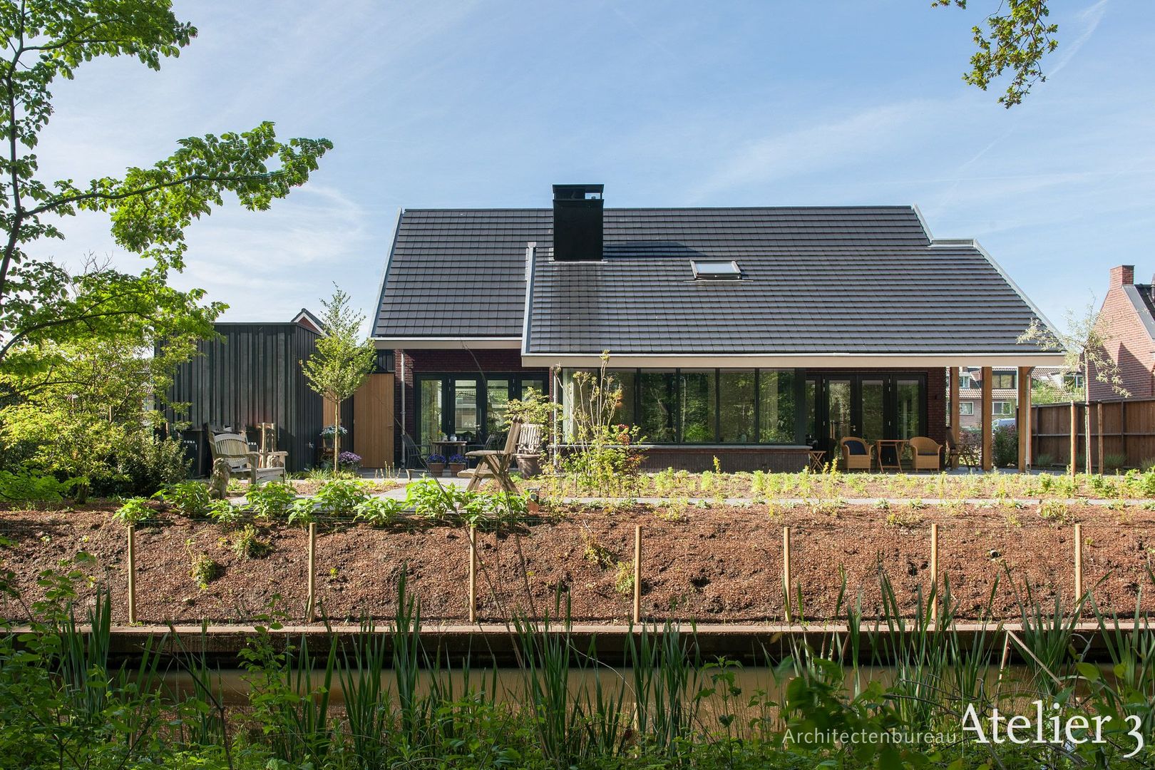 Moderne villa in Woudenberg Architectenbureau Atelier3 Villa Steen villa bouwen,moderne villa,architect,ontwerp,architectenbureau,bouwbegeleiding,atelier3,veranda,eikenhouten deuren,zonnepanelen