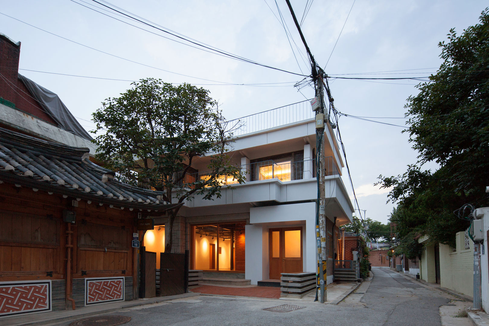 팔판동 단독주택, 서가 건축사사무소 서가 건축사사무소 Casas estilo moderno: ideas, arquitectura e imágenes