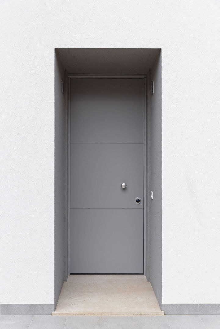 Domus P, Davide Ceron Architetto Davide Ceron Architetto Puertas de estilo minimalista