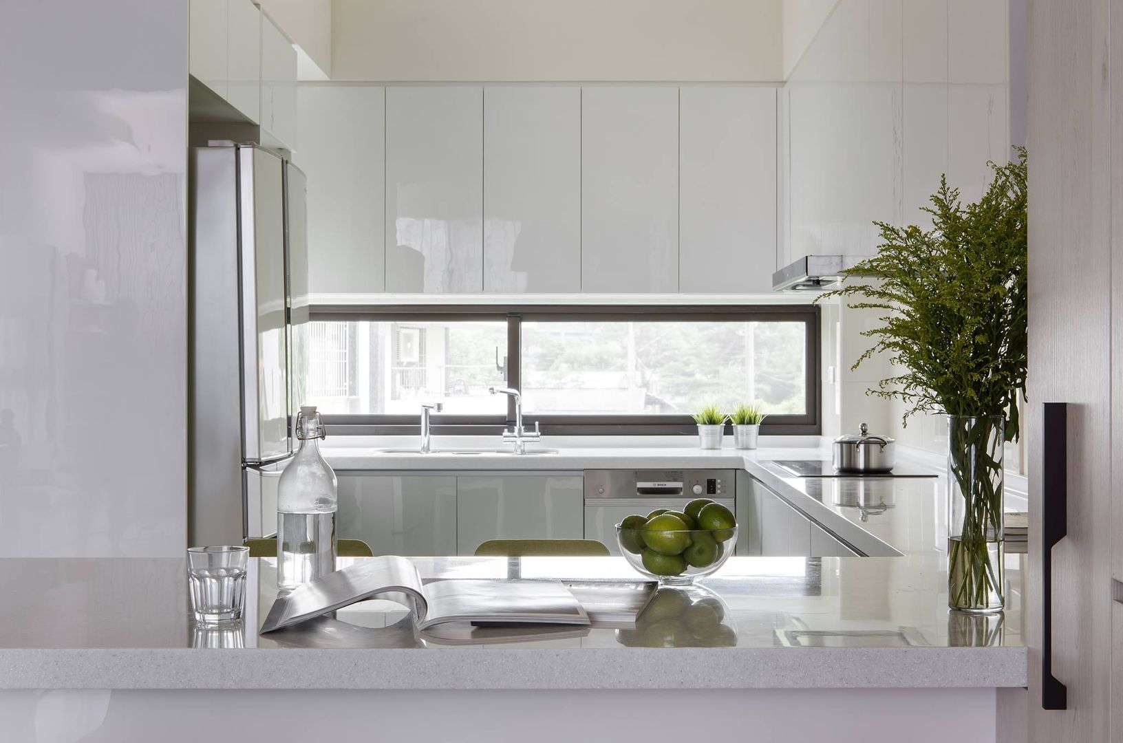 homify Modern kitchen