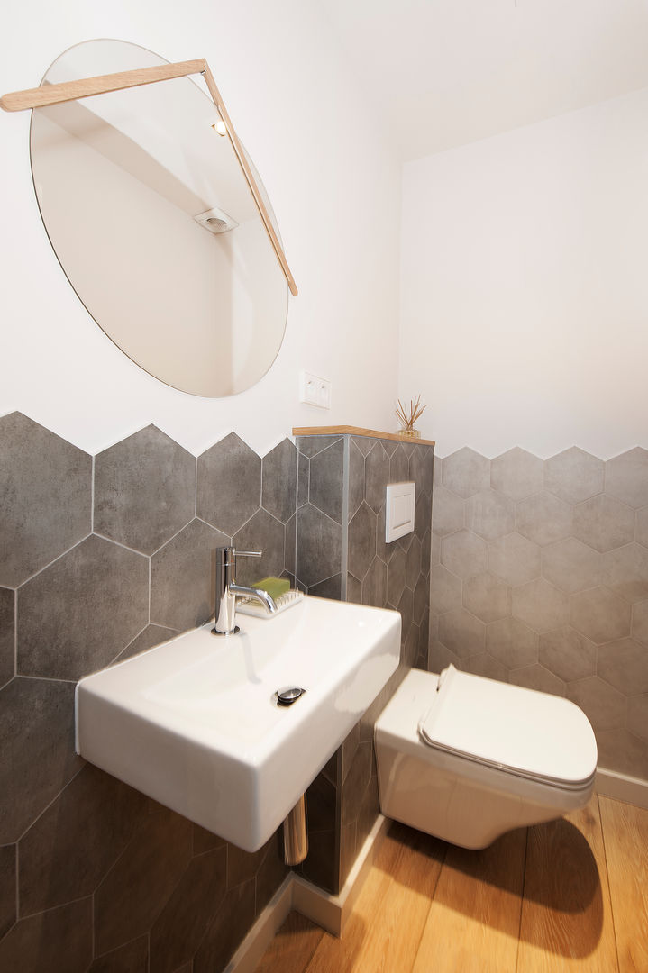 Aseo con baldosas hexagonales | Sincro Sincro Baños de estilo escandinavo aseo,baño,lavabo,inodoro