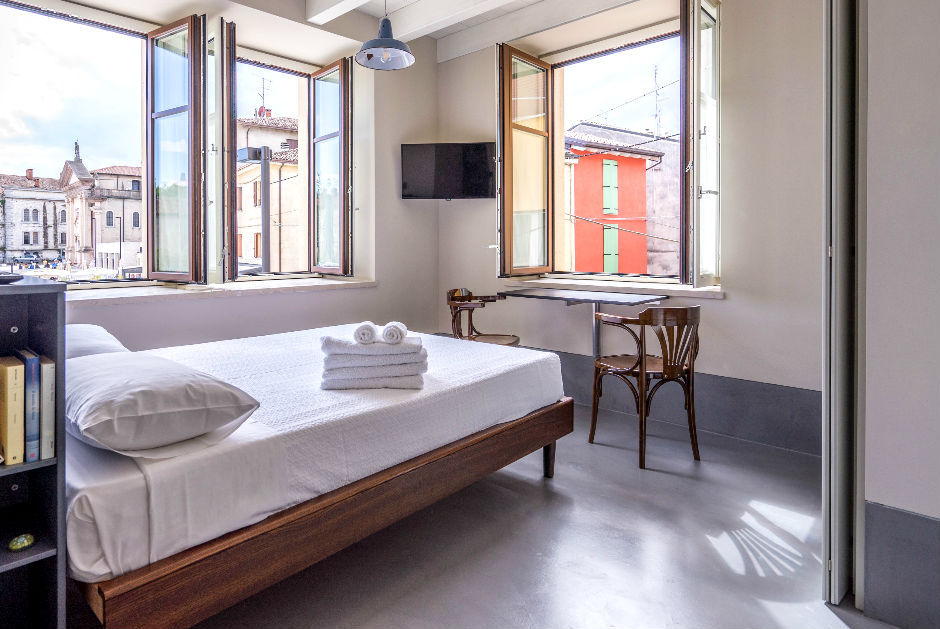 mini lofts sul lago di Garda, Due Punto Zero Due Punto Zero غرفة نوم