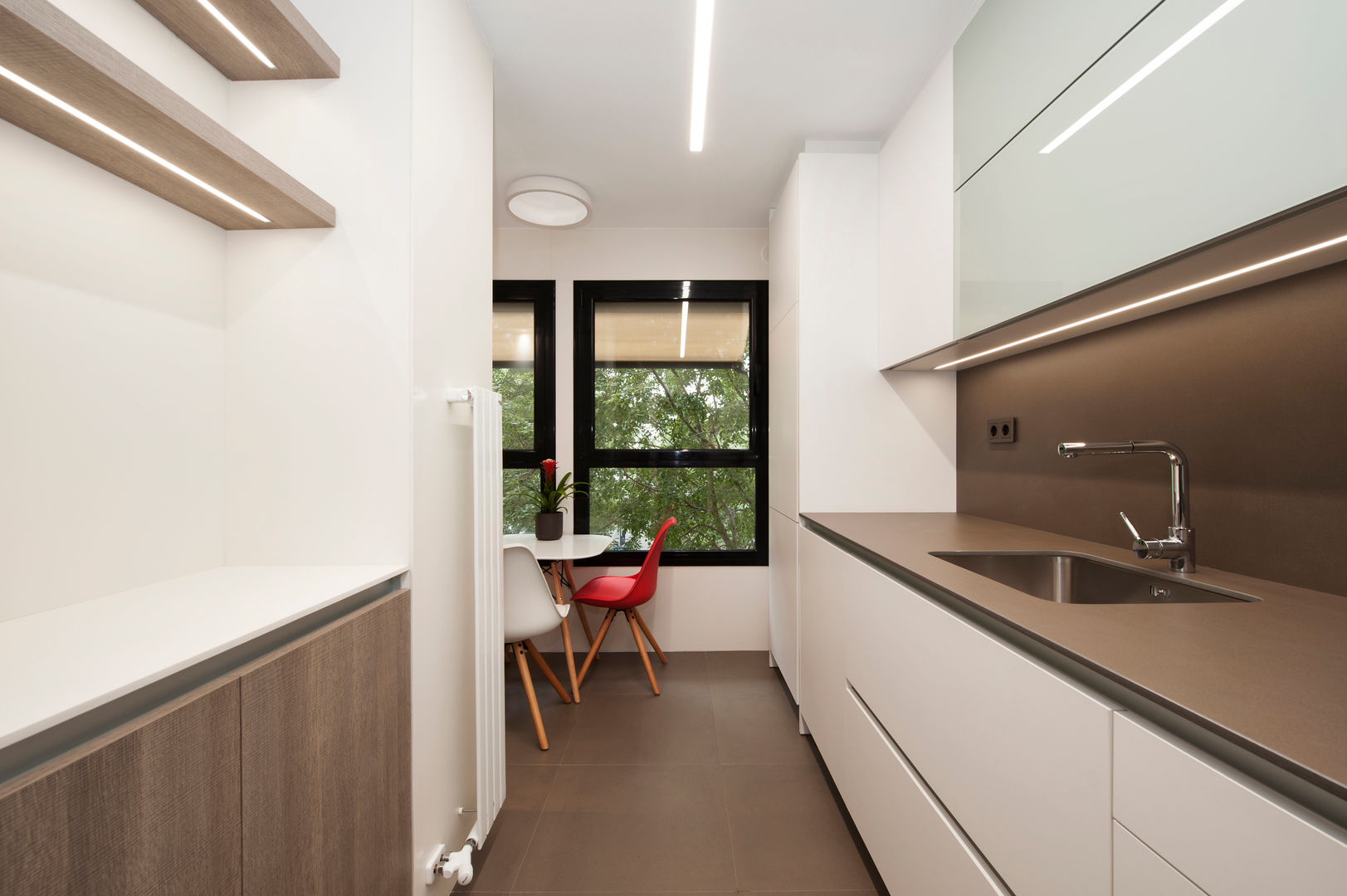 Reforma cocina Poblenou, Sincro Sincro Built-in kitchens Limestone