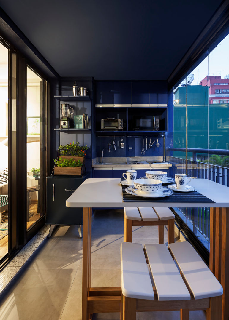 Apartamento de 35m² - Edifício Brasil, Decoradoria Decoradoria مطبخ ذو قطع مدمجة خشب Wood effect