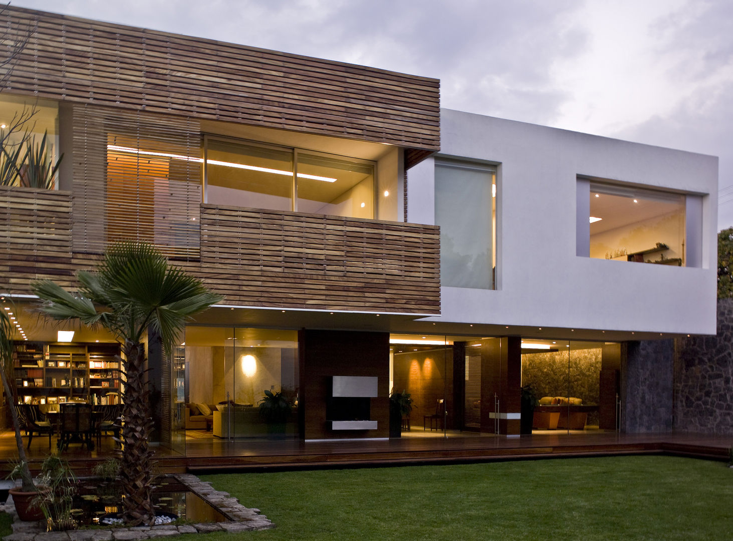 homify Casas modernas Madeira Efeito de madeira