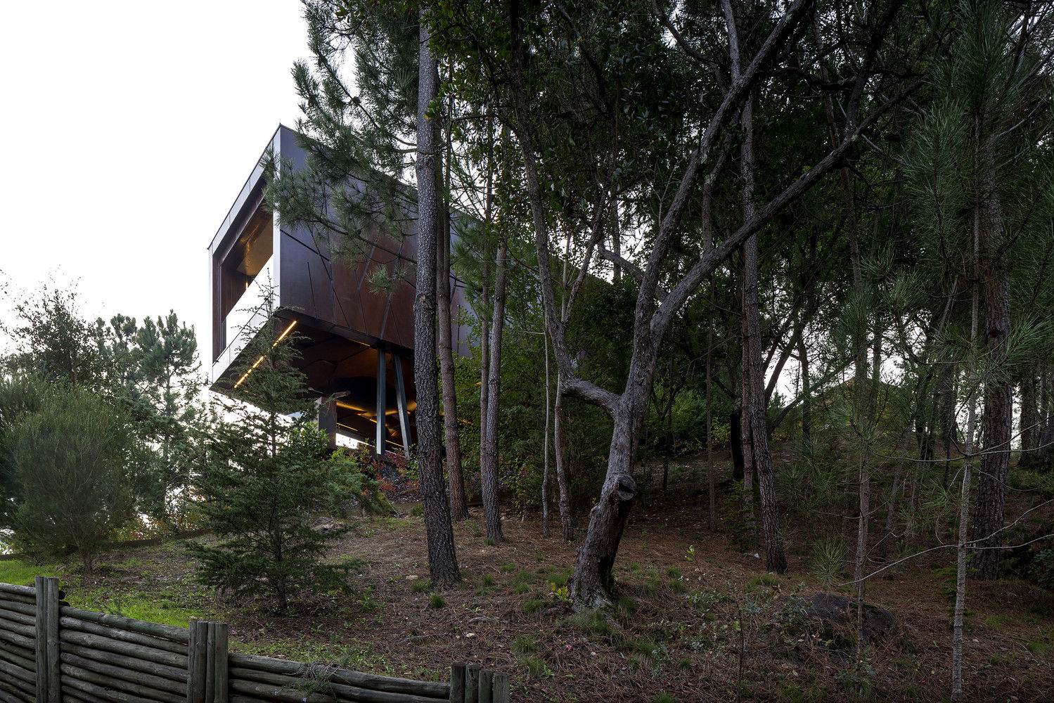 Exterior facade - Mjarc by Maria João e Ricardo Cordeiro MJARC - Arquitetos Associados, lda Country house