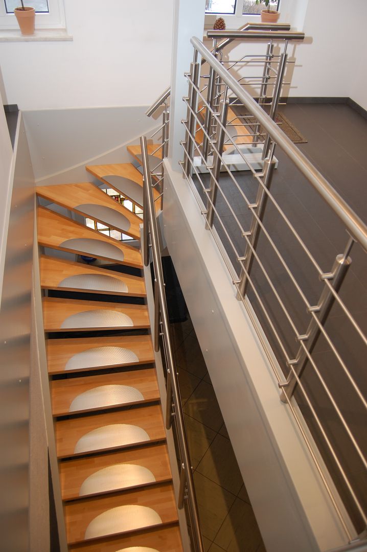 homify Escaleras Madera Acabado en madera