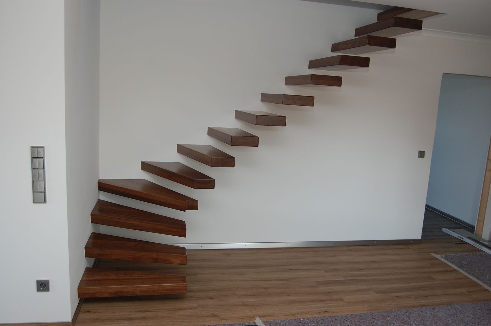 homify Escaleras Madera Acabado en madera